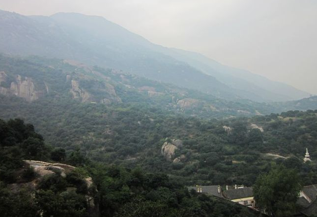 大罗山巅之上有一洞,名唤"玄都洞".洞内有一宫,名唤"八景宫".