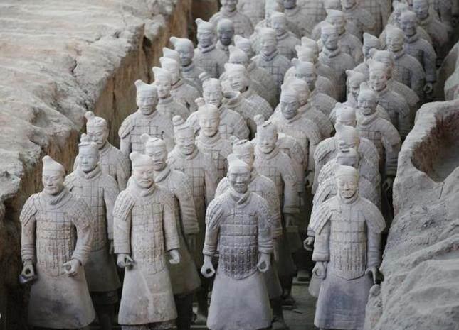 中国历史上“皇帝”一词的由来你知道吗? 谁又是第一位皇帝呢?