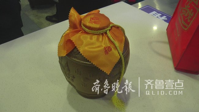 坐火车回家能带酒上车吗？50度以上、散装白酒禁带！