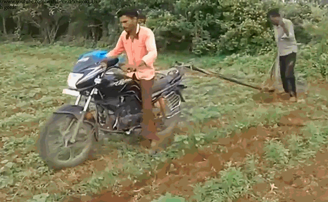 你只知道印度阿三摩托车表演