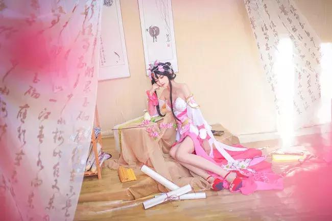 王者荣耀甄姬游园惊梦cos, 情不知所起一往而深
