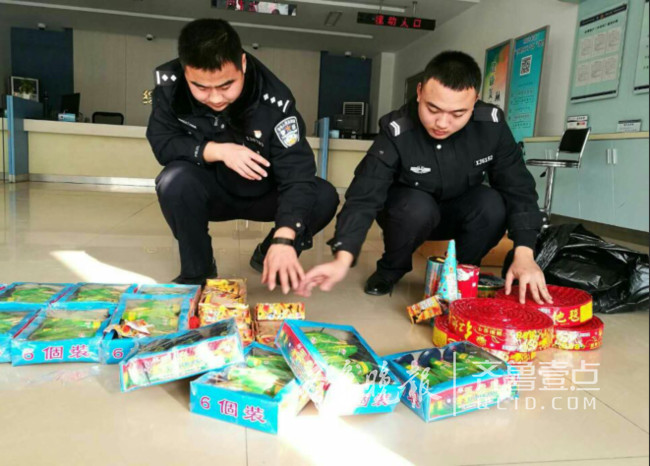 济南禁炮首日市民把爆竹交派出所小孩玩的摔炮也禁