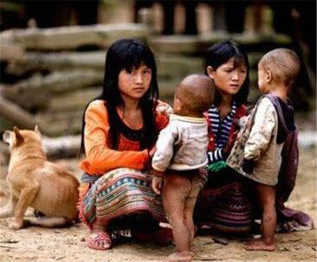 中国境内6个神秘的村寨部落,一个建在洞中、一