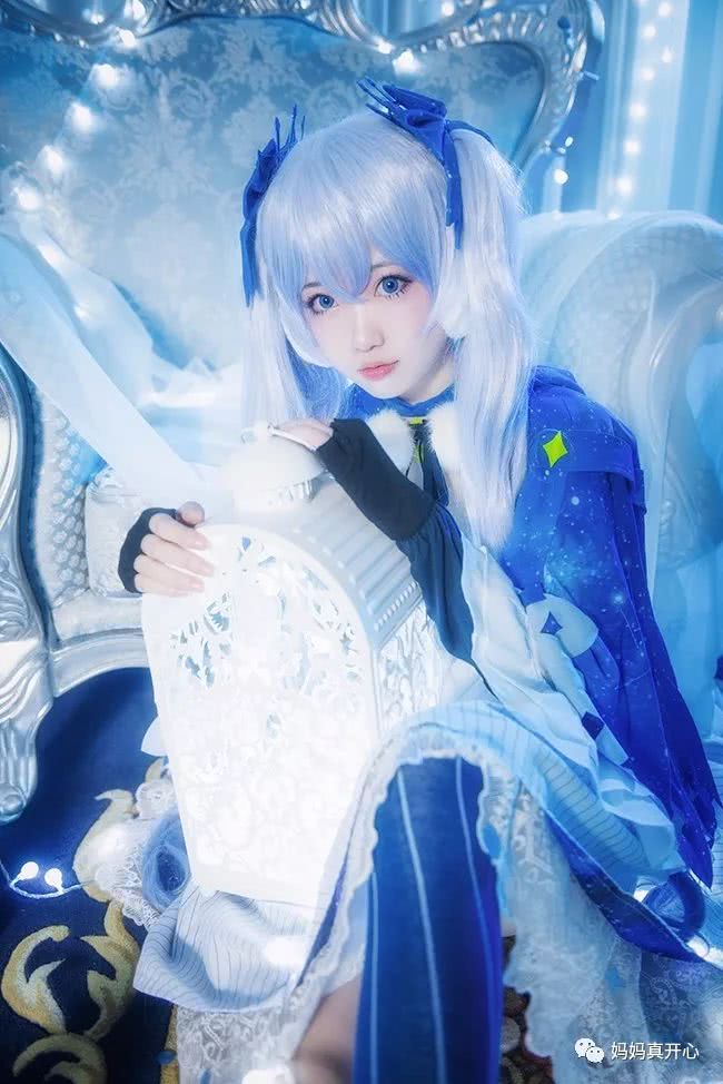 cosplay 二次元妹子cos初音未来