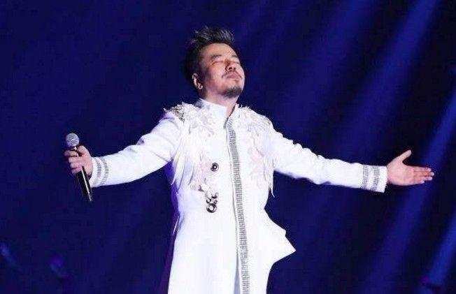 论自我膨胀就服黄国伦, 是什么让你有底气敢在