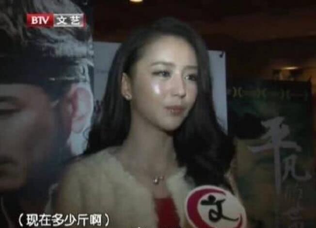 佟丽娅得意洋洋秀年后体重，女神竟然越吃越瘦连85斤都不到