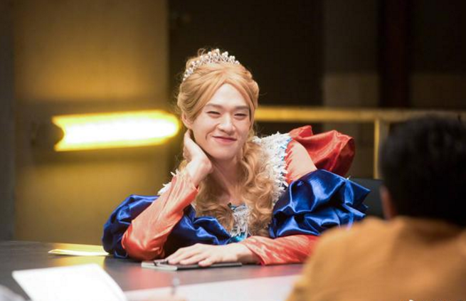 魏大勋与鬼鬼在一起了?《二十四小时》路透,白