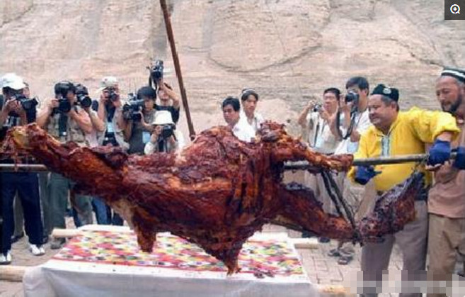 瘦死的骆驼比马大,不是我说烤骆驼你吃过吗?那滋味不