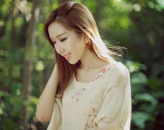 回农村过年, 我抱着孩子去喂奶, 回来后饭桌上这