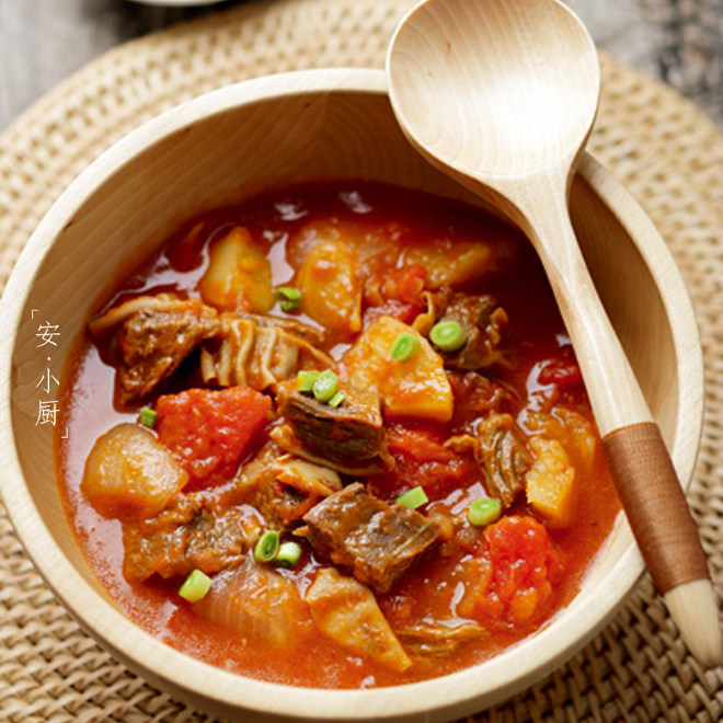 番茄炖牛腩土豆做法特色 3cf6-fyrhcqy5135463.jpg