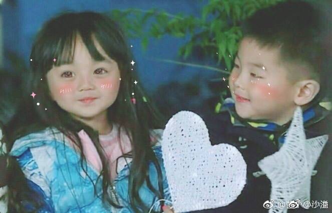 胡可微博分享安吉放假开心照,爸爸沙溢不忘调