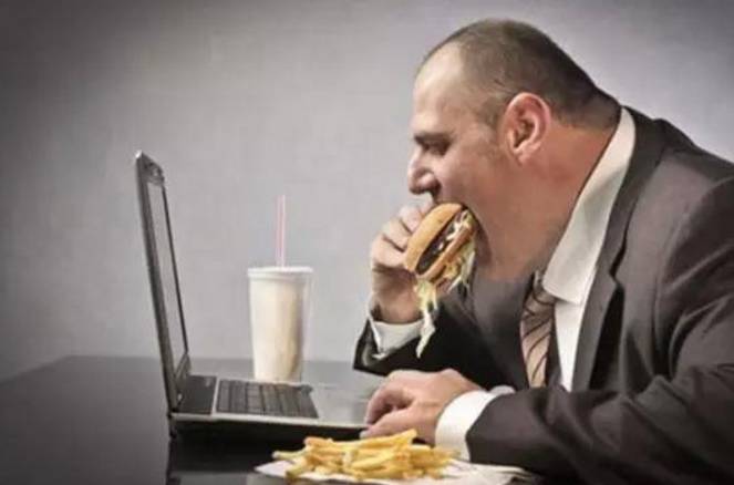 35岁男子,不抽烟、不喝酒,查出肾癌离世,医生说