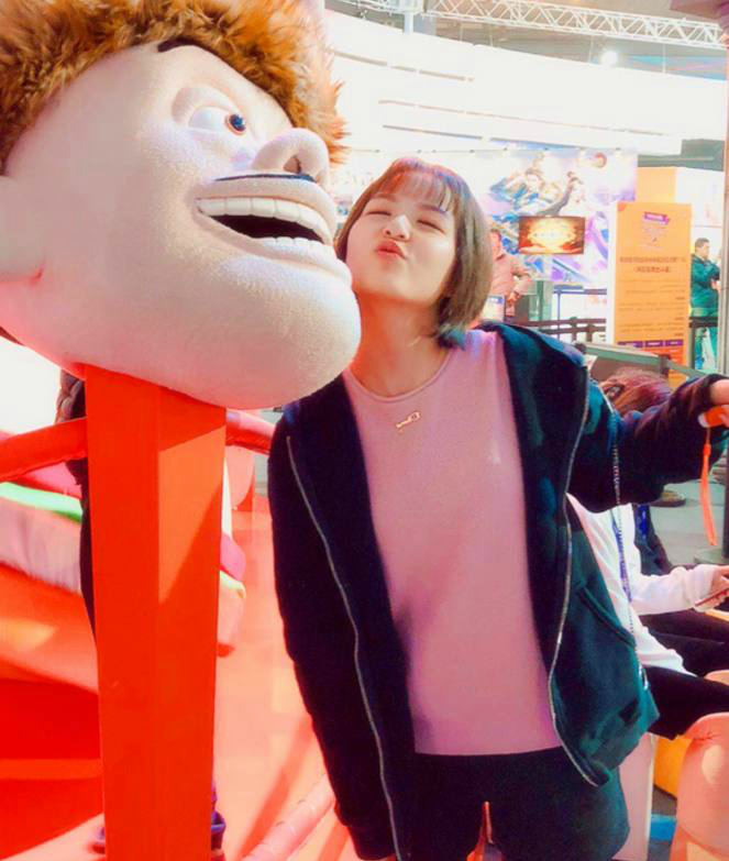 TGA冠军EMG并不是SV二队,CF美女解说传情