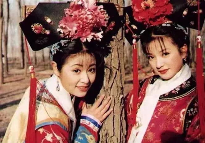 再看《还珠格格》, 从这几个细节分析小燕子和紫薇究竟谁才是攻