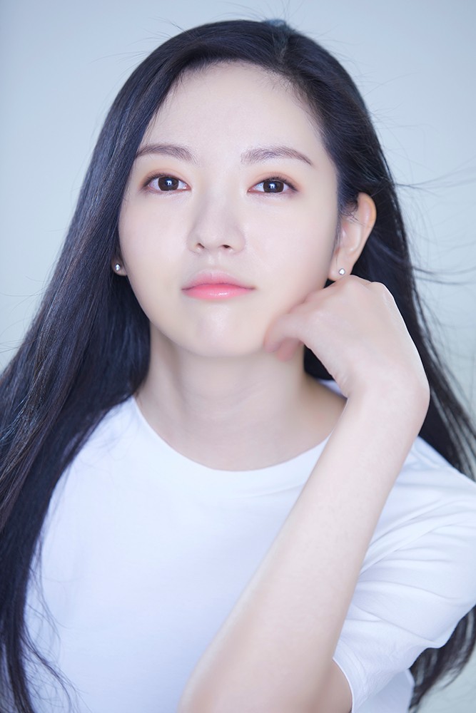 "元气少女"雨婷儿表情包上线 可爱多变趣感十足