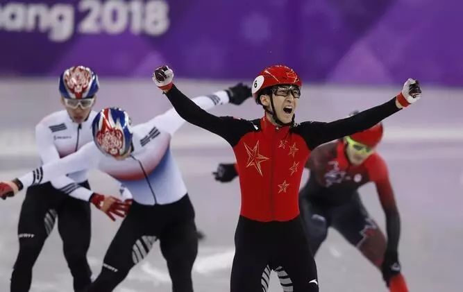 武大靖破世界纪录为中国斩获平昌冬奥会首金!