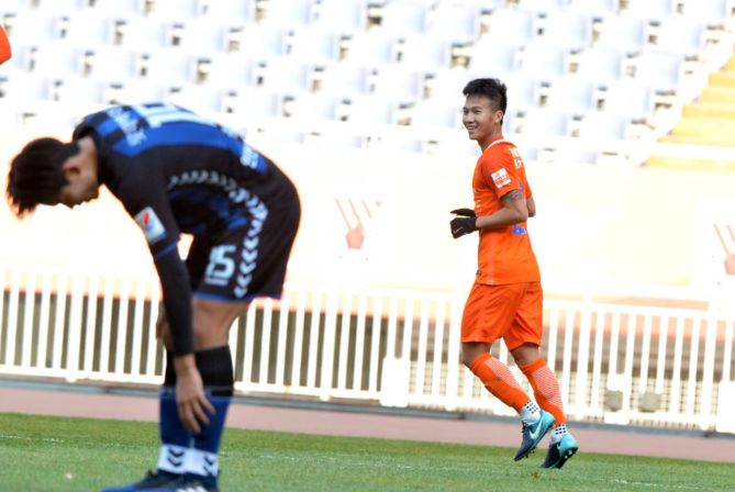 鲁能一线队名单确定,U23小将意外落选,王大雷