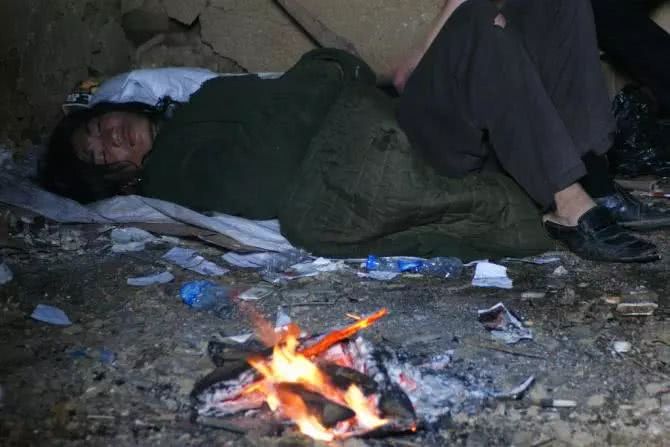 信阳罗山23岁小伙饿死家中 拍成电影却迟迟未能上映