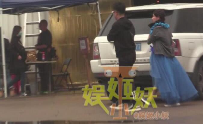 佟丽娅得意洋洋秀年后体重，女神竟然越吃越瘦连85斤都不到
