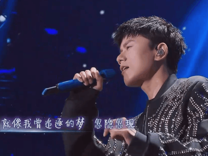 张杰的海豚音有多好听? 一首歌就让费玉清的表