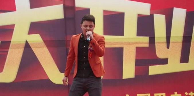 童星阿尔法秃变大叔是《星光大道》从辉煌到