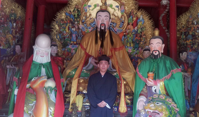 三清的地位比玉帝大,佛祖也比玉帝大,那三清和