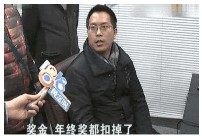 男子4S店修车来回跑6次, 索要要10万误工费, 4