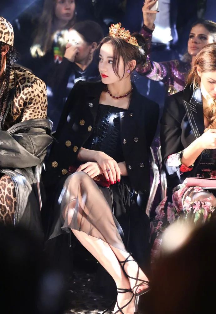 ​时装周进行时，比通稿艳压更高级的套路到底是什么？