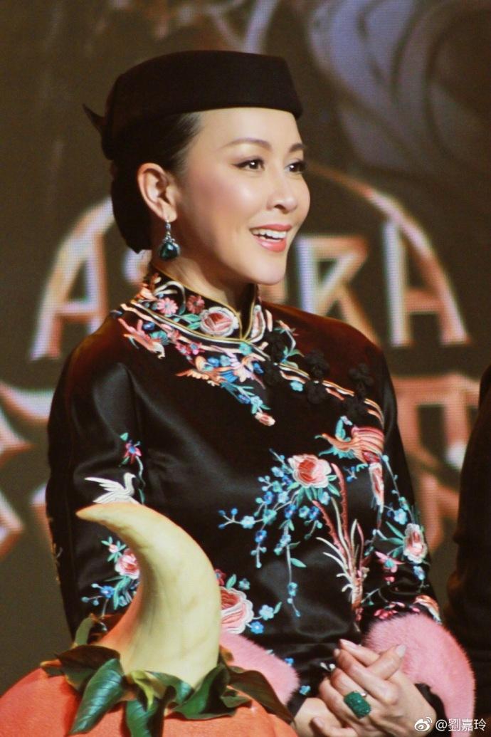电影《阿修罗》人界,刘嘉玲手上那个翡翠戒指吸引无数