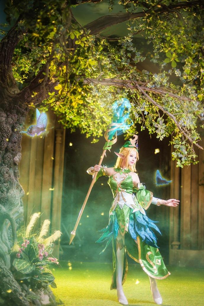 王者荣耀绝美王昭君精灵公主cos出炉，网友:此cos还原无人能超!