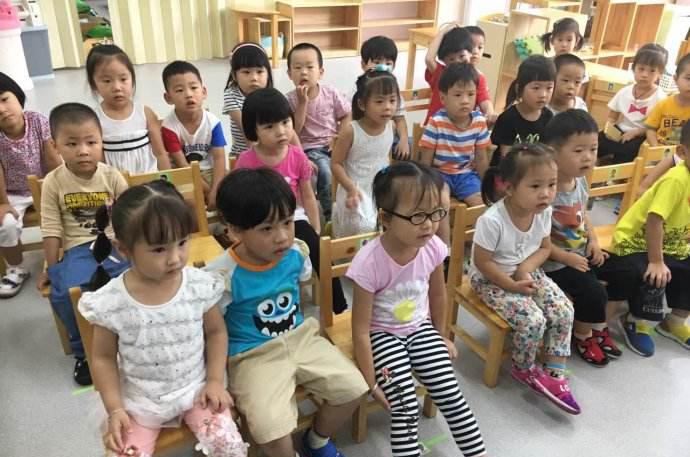 现在大家比较关心的问题是:宝宝几岁入园比较