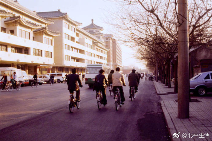 珍贵的老照片,1988年的北京。那一年你多大