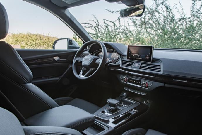 海外率先对比评测：2018款奥迪Q5 VS 2018款沃尔沃XC60