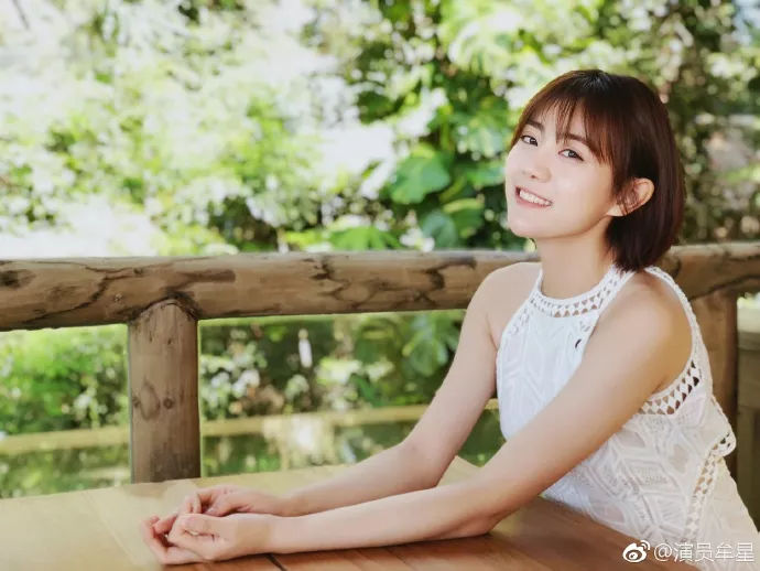 小包总杨烁变身铁血猎豹,《利刃出击》里的荷