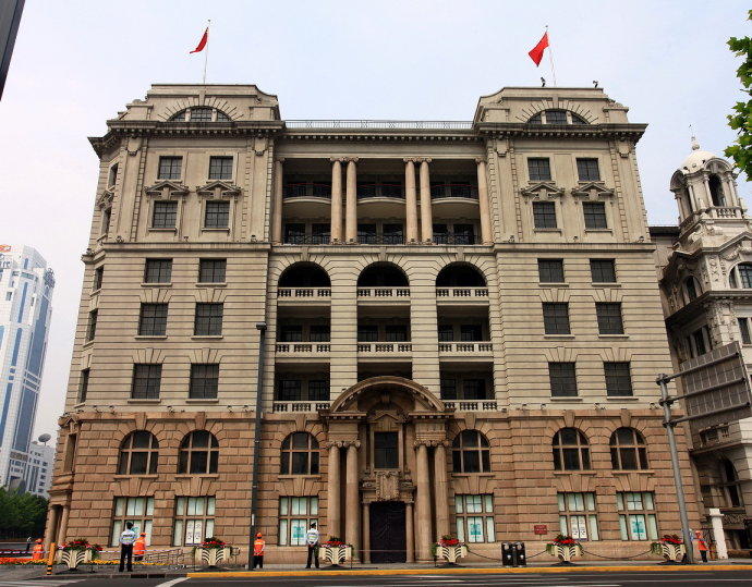 上海外滩前的大楼,你知道从外滩一号到十八号都是什么