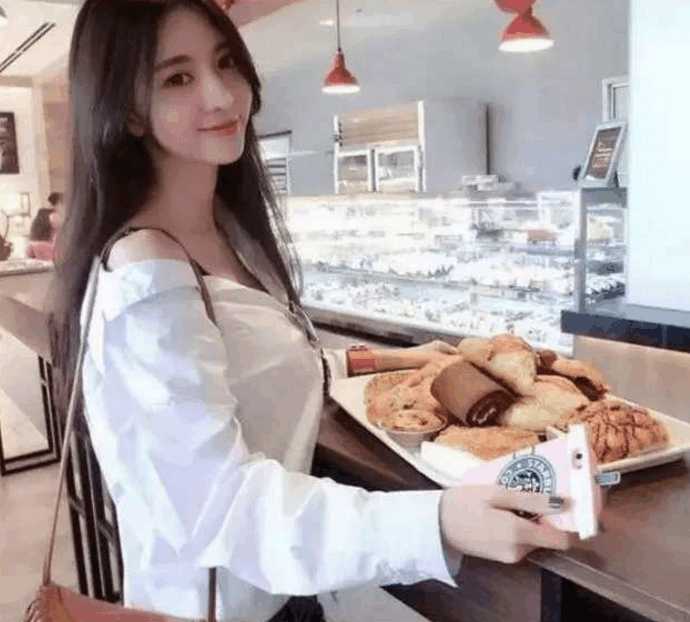 婚礼上, 伴娘主动对我提出要求