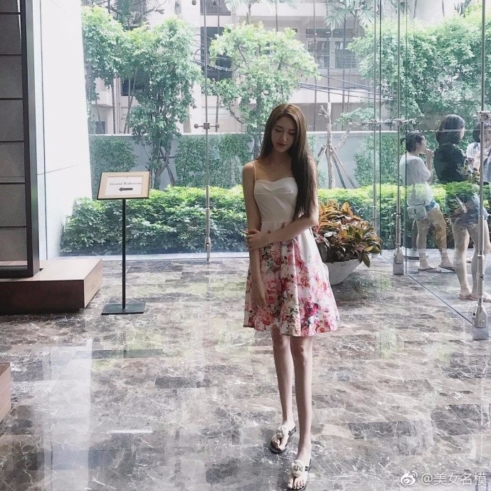 大长腿美女的日常旅行,真是让人大饱眼福了