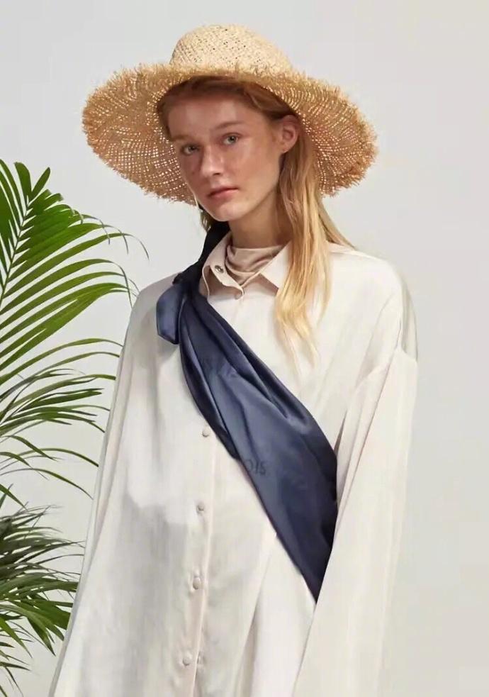 《还珠格格》小燕子离家出走背的包袱, 终于走