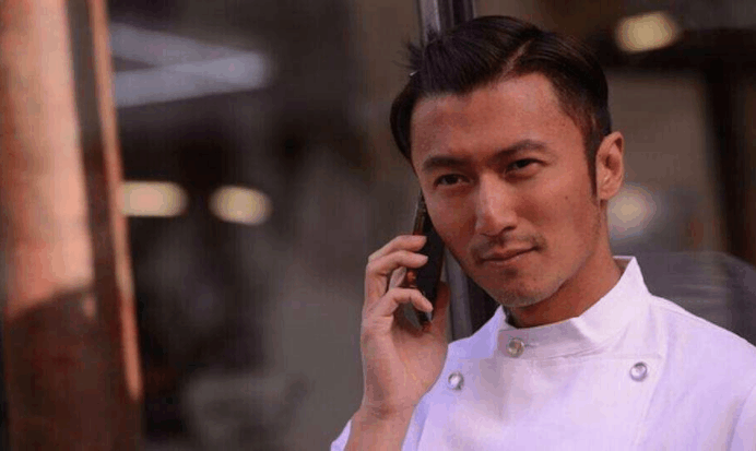 张柏芝累到吃饭睡着, 大儿子暖心举动获网友点