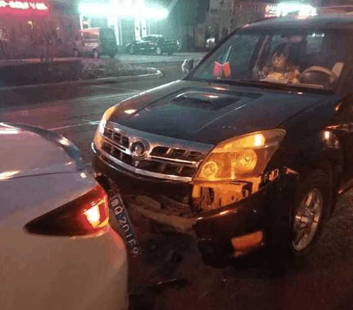 马自达阿特兹马路上被哈弗H5追尾，车主：这次终于不受嘲笑了