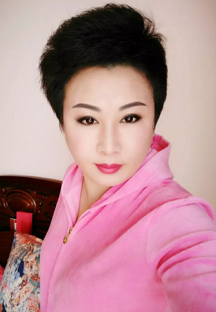 情醉荷花--胡晓华国画作品欣赏