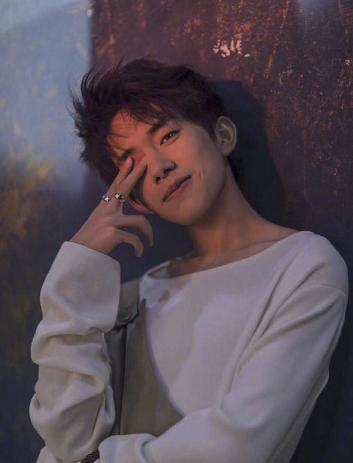 王源把易烊千玺粉丝告上法庭 索赔了53万|易烊