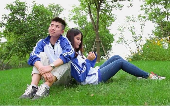 为什么大学女生从高中刚上去就迫不及待谈恋爱?