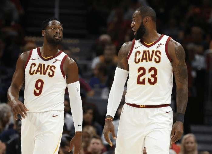 詹韦连线: nba赛场永恒的经典 希望不受伤病侵略 拥抱