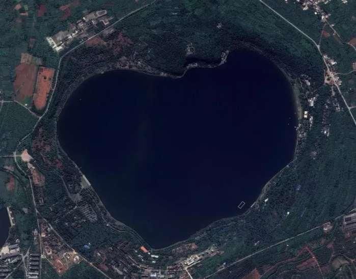 美国卫星拍摄湛江湖光岩, 探寻多年“水怪之谜”的真相