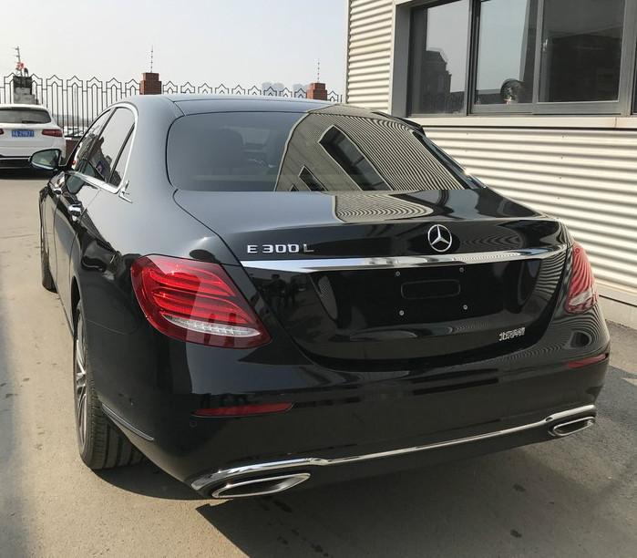 7万提奔驰e300l, 内饰氛围灯成亮点