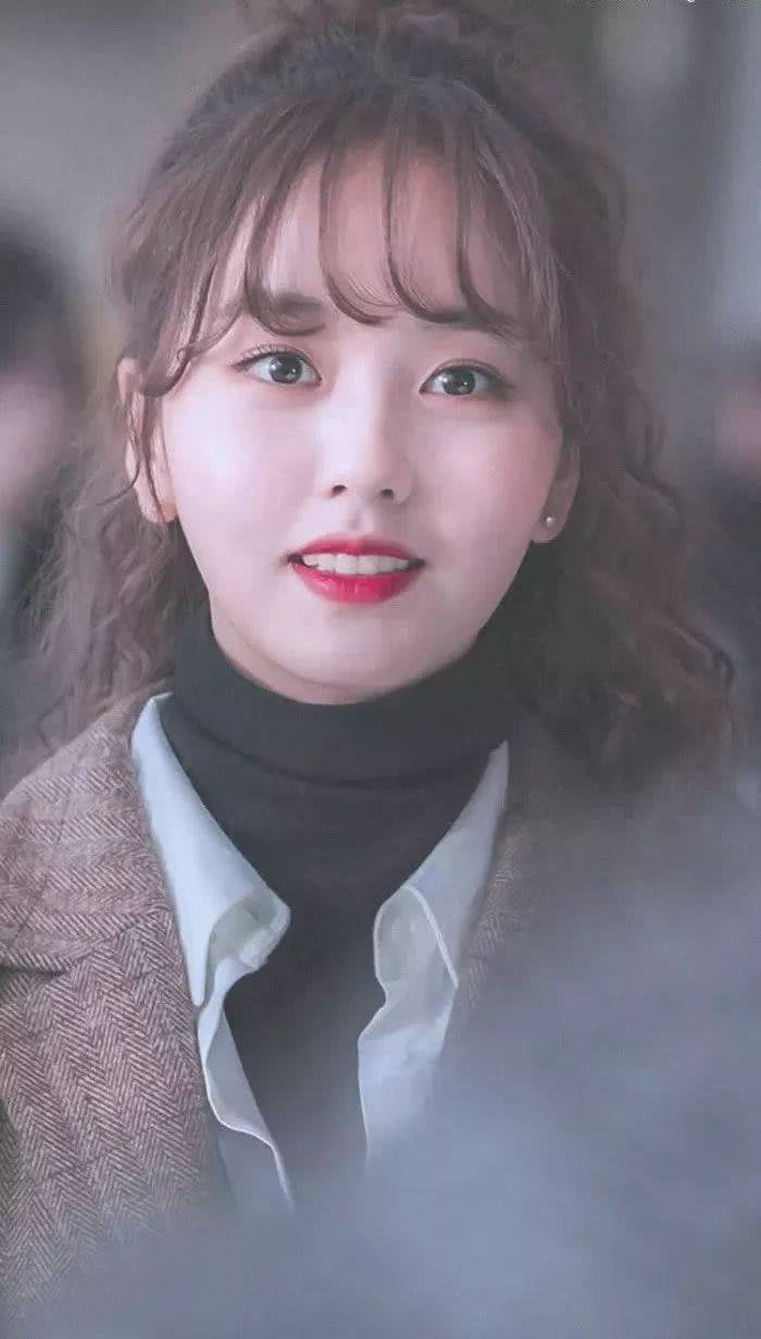 方脸窄额头的女明星_窄额头女明星发型图_方脸女明星的发型图-圈子花园图片