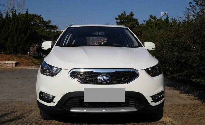 一汽小型SUV骏派D60! 内饰配置全面升级, 1.8L+ESP、天窗, 仅6万起