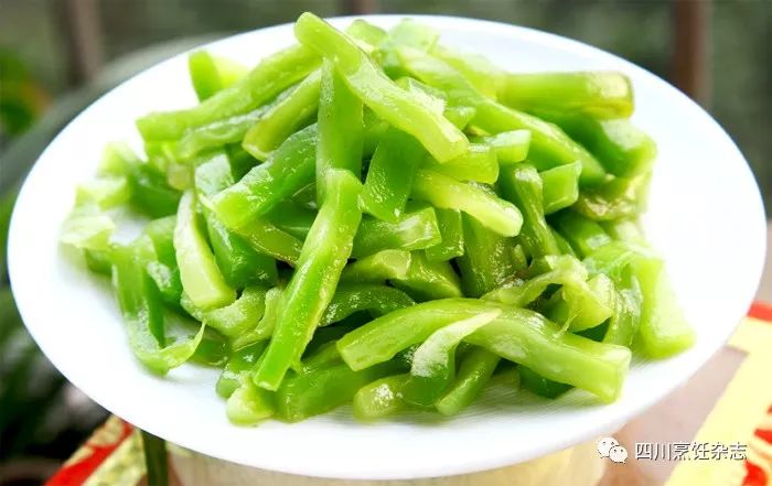 "v凉菜青笋","凉拌凉菜"两道青鲜春笋制作方法菜籽油好久过期图片