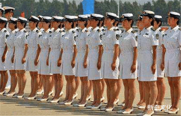 美国航母出现很多华裔女兵, 坚持不愿回国, 真相